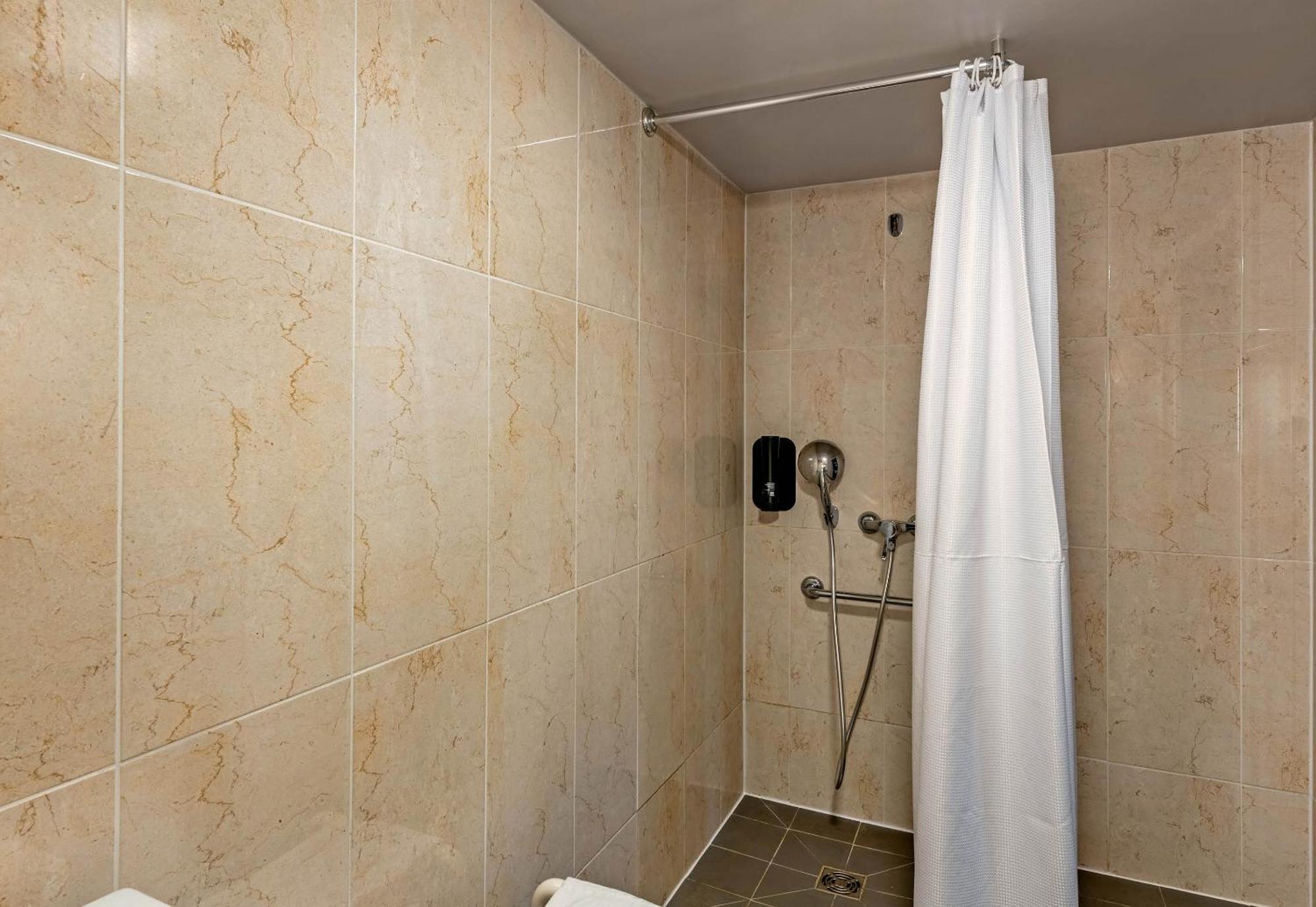 B&B Hotel Quimper Nord Douarnenez Εξωτερικό φωτογραφία