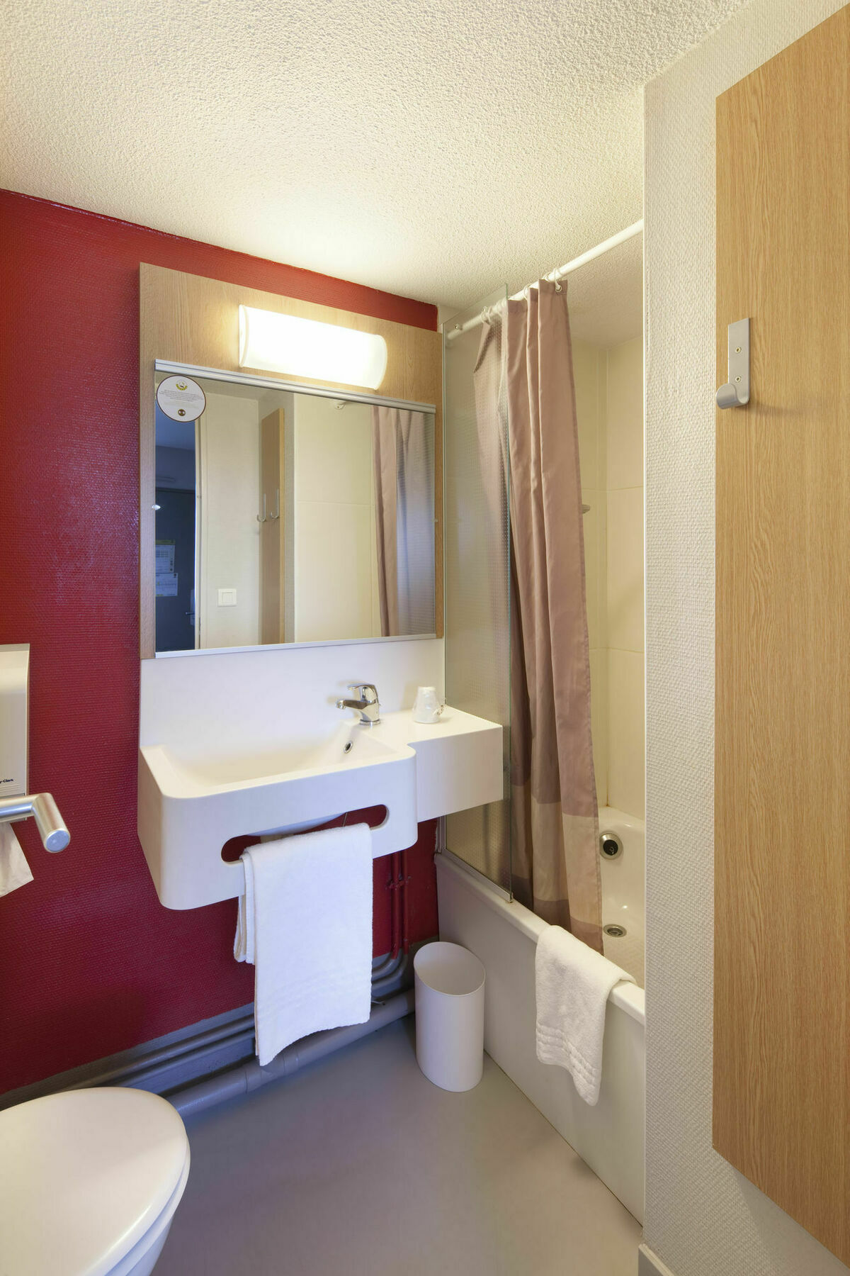 B&B Hotel Quimper Nord Douarnenez Εξωτερικό φωτογραφία